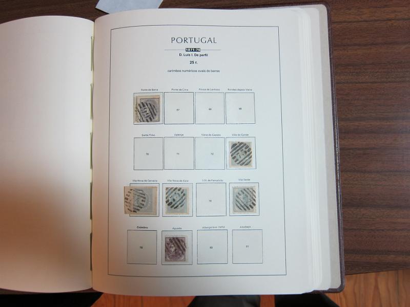 0015 (151).jpg -     Lote:    15      Marcofilia      Lotes Especiais       Descrição:      Portugal.   Colecção especializada de marcas numéricas das 1.ª e 2.ª reformas em selos de 25 reis, desde D. Maria II até D. Luís I, de frente. Lote a ver.        Lote       Valor Base:     &euro; 1.500,00     Valor Venda:     &euro; 3.000,00     